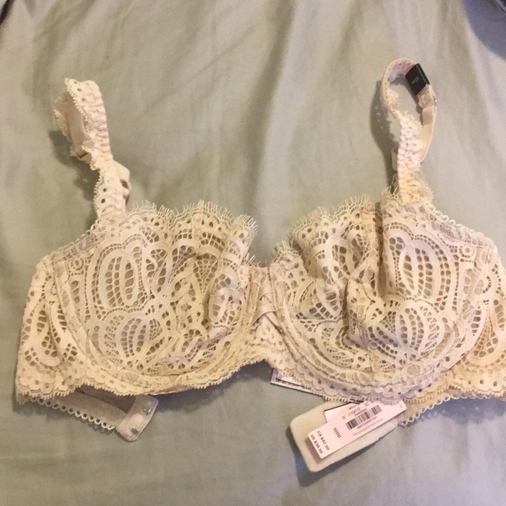 VS nude bra